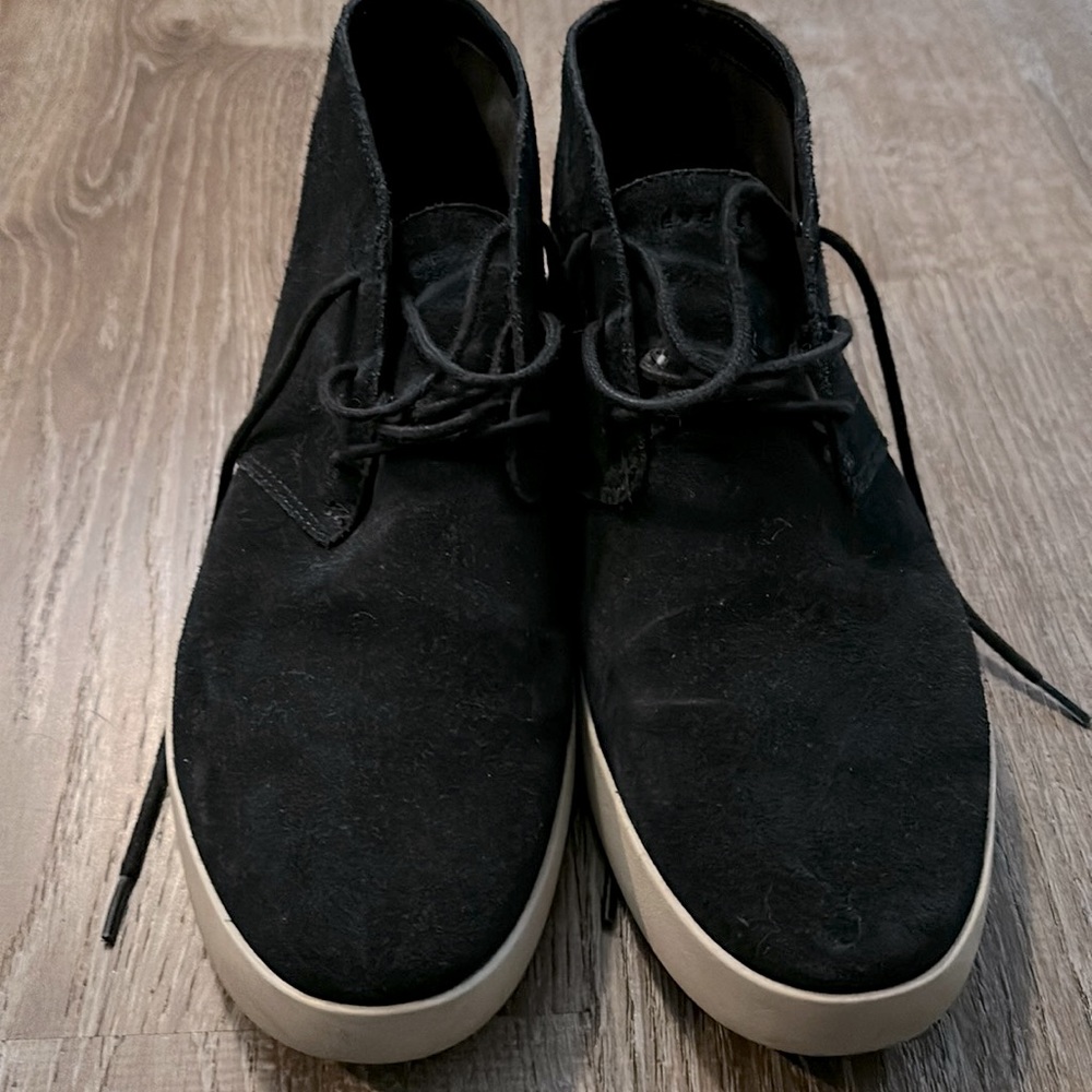 Everlane Mens Chukka Suede Boots